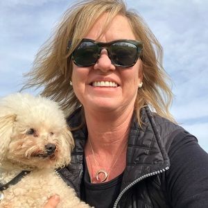 Meet your Posher, Angela